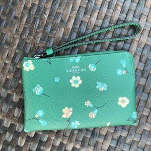 Coach Mystical Floral Corner Zip Wristlet Green Multi
